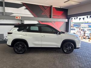 Toyota Urban Cruiser 1.5 XR manual - Image 3