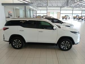 Toyota Fortuner 2.4GD-6 4x4 - Image 3