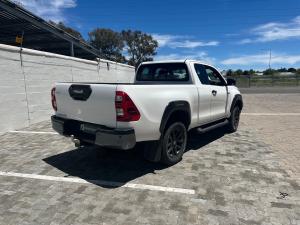 Toyota Hilux 2.8GD-6 Xtra cab 4x4 Legend auto - Image 2