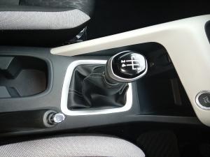 Nissan NP200 1.6i safety pack (aircon) - Image 12