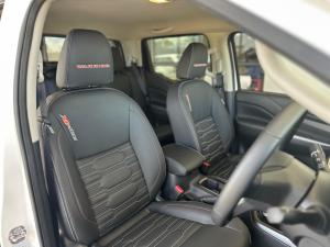 Nissan Navara 2.5DDTI PRO-4X Warrior 4X4 automatic D/C - Image 10