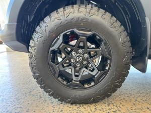 Nissan Navara 2.5DDTI PRO-4X Warrior 4X4 automatic D/C - Image 13
