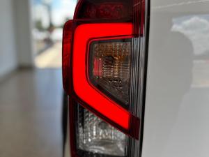 Nissan Navara 2.5DDTI PRO-4X Warrior 4X4 automatic D/C - Image 6