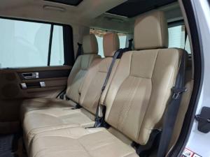 Land Rover Discovery 4 SDV6 SE - Image 8