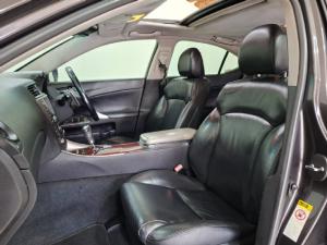 Lexus IS 250 EX - Image 10