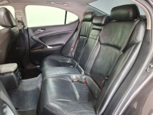 Lexus IS 250 EX - Image 9