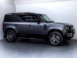 Land Rover Defender 110 D350 X-Dynamic HSE - Image 2