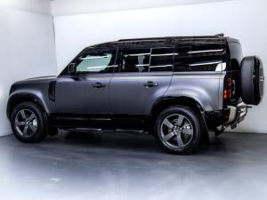 Land Rover Defender 110 D350 X-Dynamic HSE - Image 8