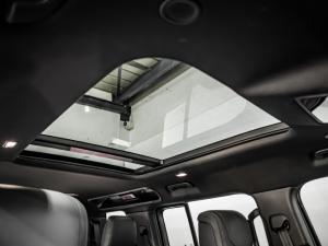 Land Rover Defender 110 D300 X-Dynamic HSE - Image 20