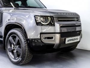 Land Rover Defender 110 D300 X-Dynamic HSE - Image 3