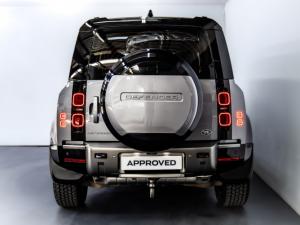 Land Rover Defender 110 D300 X-Dynamic HSE - Image 6