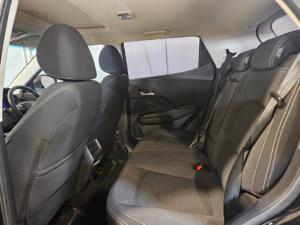 Mahindra XUV 3XO 1.2T AX5 manual - Image 18