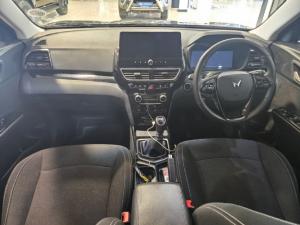 Mahindra XUV 3XO 1.2T AX5 manual - Image 27