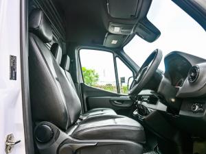 Mercedes-Benz Vito 115 CDI 2.2 crew cab - Image 22