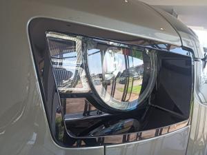 Land Rover Defender 110 P400 X-Dynamic HSE - Image 6