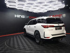 Toyota Fortuner 2.4GD-6 4x4 - Image 4