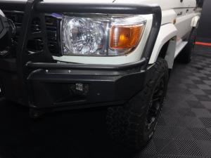 Toyota Land Cruiser 79 4.5D-4D V8 double cab LX - Image 6