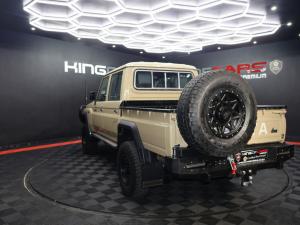 Toyota Land Cruiser 79 4.5D-4D V8 double cab LX - Image 4