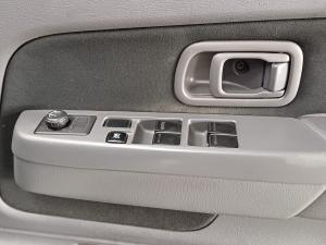 Nissan NP300 Hardbody 2.5TDi double cab 4x4 - Image 23