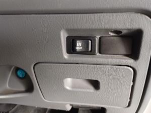 Nissan NP300 Hardbody 2.5TDi double cab 4x4 - Image 24