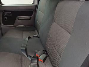 Nissan NP300 Hardbody 2.5TDi double cab 4x4 - Image 27