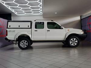 Nissan NP300 Hardbody 2.5TDi double cab 4x4 - Image 3