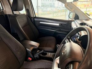 Toyota Hilux 2.4GD-6 Xtra cab Raider manual - Image 10