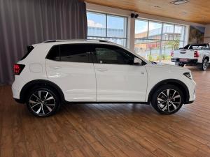 Volkswagen T-Cross 1.0TSI R-Line - Image 7