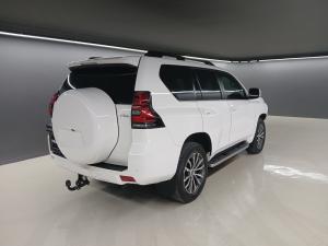 Toyota Land Cruiser Prado 2.8GD VX-L - Image 2