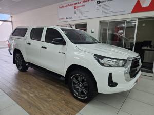 Toyota Hilux 2.4GD-6 double cab 4x4 Raider manual - Image 1
