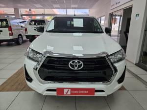 Toyota Hilux 2.4GD-6 double cab 4x4 Raider manual - Image 4