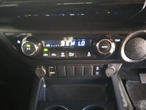 Toyota Hilux 2.8GD-6 double cab Raider auto - Image 18