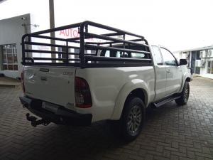 Toyota Hilux 3.0D-4D Xtra cab 4x4 Raider Legend 45 - Image 2