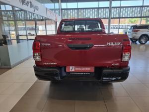 Toyota Hilux 2.4 GD-6 Raider 4X4 automaticD/C - Image 5