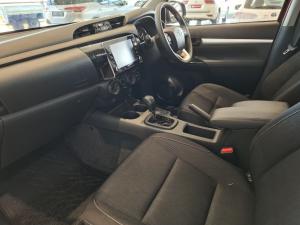 Toyota Hilux 2.4 GD-6 Raider 4X4 automaticD/C - Image 7