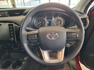 Toyota Hilux 2.4 GD-6 Raider 4X4 automaticD/C - Image 8