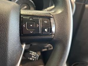 Toyota Hilux 2.4 GD-6 Raider 4X4 automaticD/C - Image 10