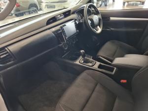 Toyota Hilux 2.4 GD-6 Raider 4X4 automaticD/C - Image 7