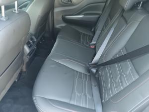 Nissan Navara 2.5DDTI PRO-4X 4X4 automatic D/C - Image 8