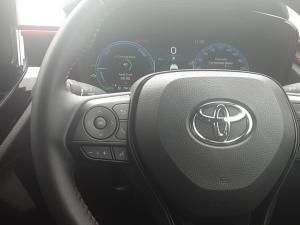 Toyota Corolla Cross 1.8 GR-S Hybrid - Image 9