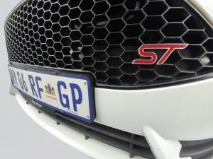 Ford Fiesta ST 1.6 Ecoboost Gdti - Image 4