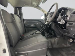 Isuzu D-MAX 250 HO Fleetside Safety S/C - Image 12