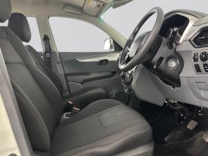 Mahindra KUV 100 1.2 K8+ - Image 13