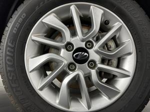 Mahindra KUV 100 1.2 K8+ - Image 16