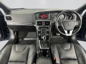 Volvo V40 D3 Momentum Geartronic - Image 11