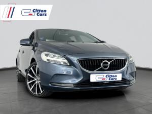 Volvo V40 D3 Momentum Geartronic - Image 3