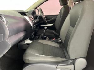 Nissan Navara 2.5DDTi double cab SE manual - Image 6