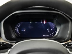 Volvo XC60 B5 AWD Plus Dark - Image 11