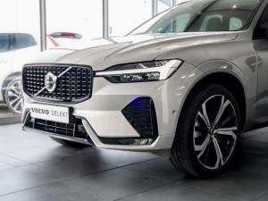 Volvo XC60 B6 AWD Ultimate Dark - Image 15