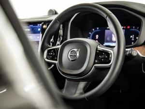 Volvo XC60 B6 AWD Ultimate Dark - Image 5